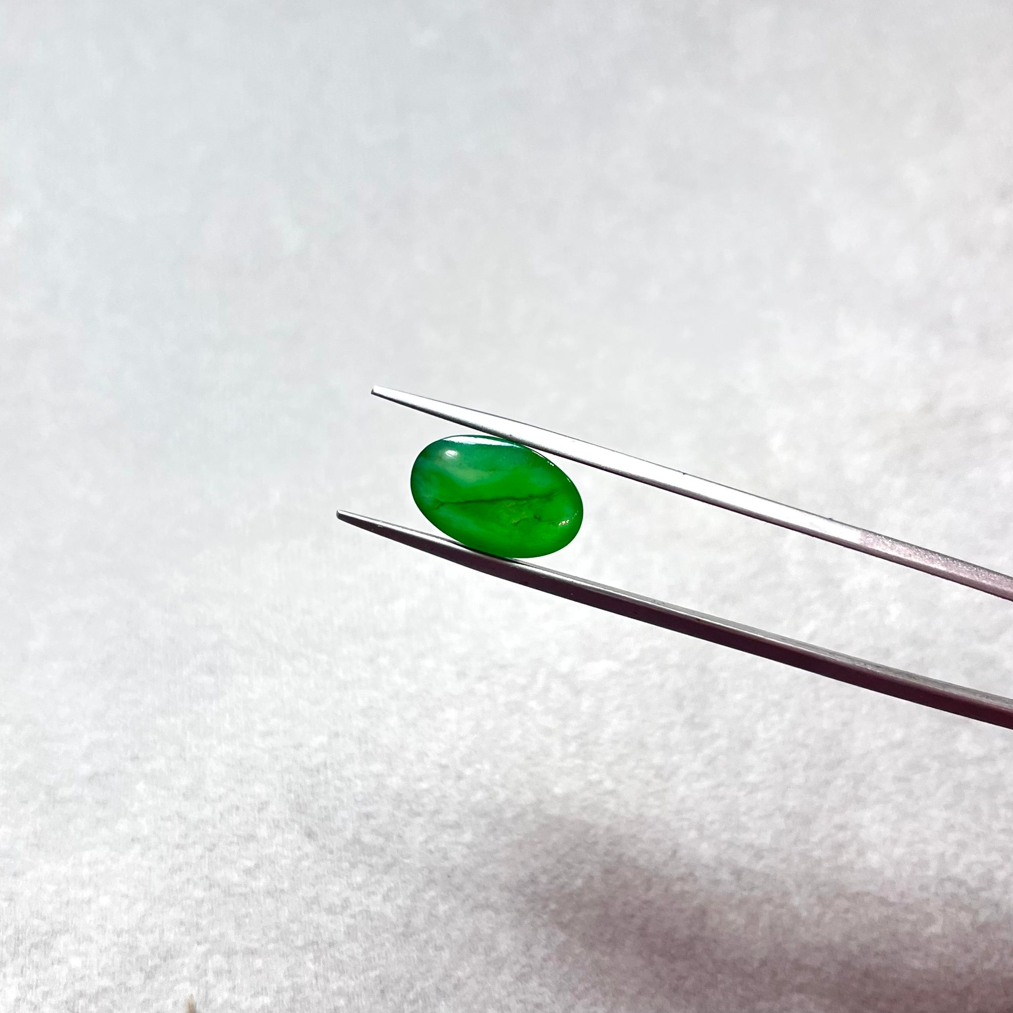 oval cabochon Type A Jadeite-jade (grassy green)